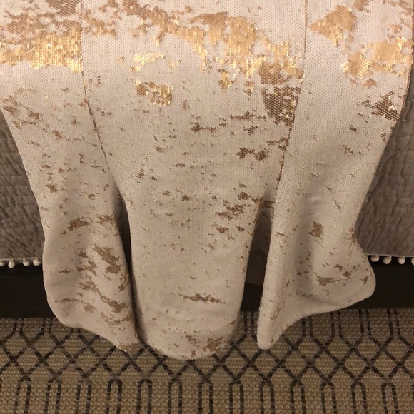 White & Gold sequined dress - Picture 7 of 7
